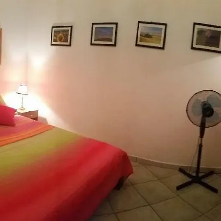 شقة Siracasa تيراسيني